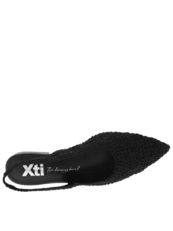 Ballerines noires avec un talon décroché bas et fermeture à slip-on