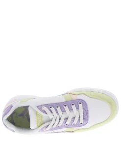 Baskets basses tennis en cuir blanches avec des tons pastels et des lacets plats
