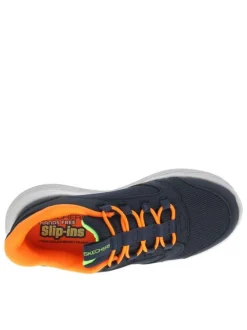 Baskets de running bleues à talon plat avec une fermeture slip-on