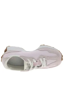 Baskets en cuir rose avec un talon plat et des lacets blancs