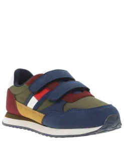 Baskets multicolores avec bandes auto-agripantes et superposition de patchs