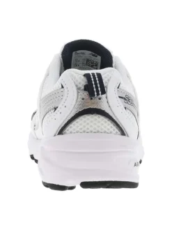 Baskets multisport 530 blanches avec multiples logos de la marques
