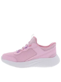 Baskets roses avec une semelle plate et une fermeture slip-on
