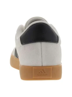 Baskets skate grises à talon plat avec une fermeture à lacets