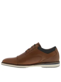 Baskets basses derbies en cuir cognac avec des lacets ronds marine