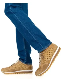 Baskets basses luxe en cuir perforé beige à semelle running et lacets élastiqués