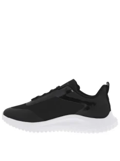 Baskets basses noires avec des lacets ronds et une semelle running blanche