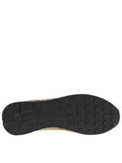 Baskets basses olive, orange et marron avec lacets plats et semelle running