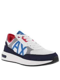 Baskets basses running blanches avec des lacets plats et patchwork