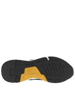 Baskets basses running 997 en cuir nubuck et en mesg noires à lacets plats