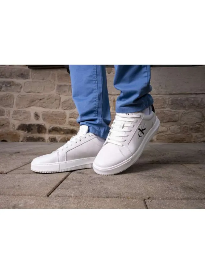 Baskets basses tennis Chunky Cupsole Mono Lth en cuir blanches à plateforme