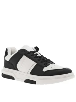 Baskets basses tennis en cuir blanches avec lacets plats et logo sur le côté