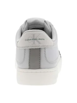 Baskets basses tennis en cuir grises avec lacets plats et logos