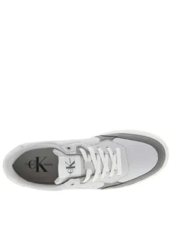 Baskets basses tennis en cuir grises avec lacets plats et logos