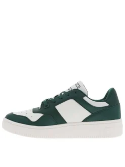 Baskets basses tennis en cuir vertes et blanches avec des lacets plats