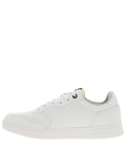 Baskets basses tennis en simili cuir blanc à semelle plate ton sur ton et lacets plats élastiqués