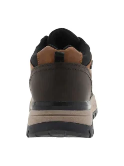 Baskets cognac à talon plat avec une semelle crantée et des lacets ronds