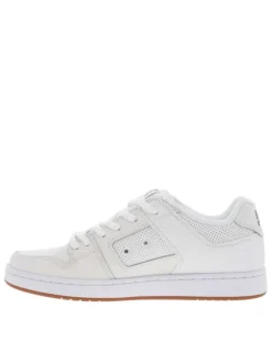Baskets en cuir blanches avec le logo à semelle plate et à lacets plats