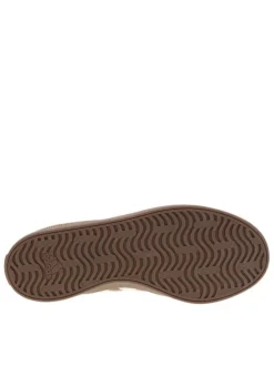 Baskets en cuir marron à talon plat avec des lacets tressés