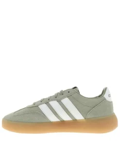 Baskets en cuir vert avec un revêtement doux à talon plat avec des lacets
