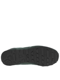Baskets en Mesh léger et nubuck vert sapin à semelle crantée et lacets plats