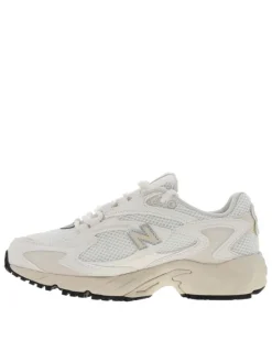 Baskets multisport 725 écrues à talon plat avec lacets ronds blancs