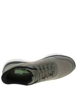 Baskets olive avec une semelle plate et une fermeture à slip-on