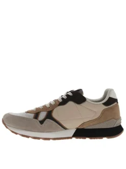 Baskets running beiges à semelle plate avec un patch sur la languette
