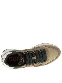 Baskets running beiges à talon plat avec le nom de la marque au talon