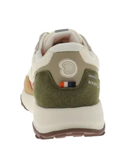 Baskets running beige à talon plat avec un patch de la marque sur la languette
