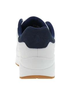Baskets running blanches avec un talon compensé bas et des lacets