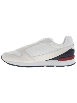 Baskets running blanches en cuir avec un talon plat et des lacets
