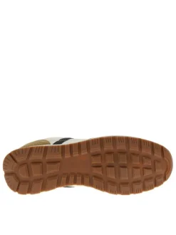 Baskets running blanches à talon plat avec des lacets et une semelle crantée