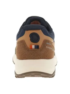 Baskets running bleu marine à talon plat avec des lacets et logo