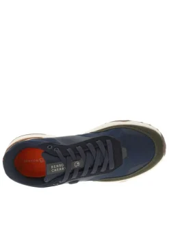 Baskets running bleu marine à talon plat avec des lacets et logo