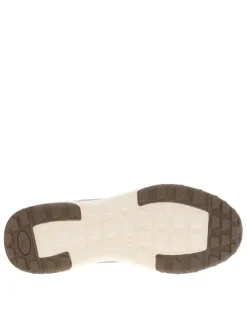Baskets running bleu marine à talon plat avec des lacets et logo
