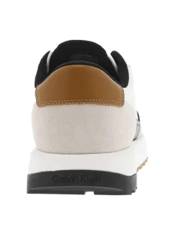 Baskets running en cuir blanches et crème avec des empiècements en cuir nubuck
