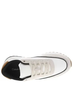 Baskets running en cuir blanches et crème avec des empiècements en cuir nubuck