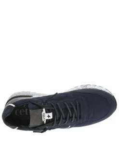 Baskets running en cuir bleu marine à talon compensé bas avec aspect matelassé