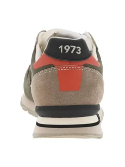 Baskets running en cuir kaki à semelle beige avec lacets plats écrus