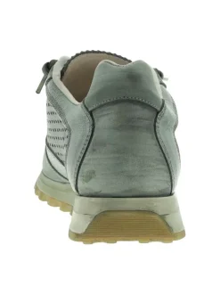 Baskets running en cuir kaki à talon plat avec des aérations sur le pourtour