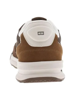 Baskets running en cuir marron à talon plat et à lacets plats et marque
