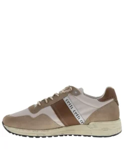 Baskets running en cuir taupe avec des motifs sur la semelle et des lacets ronds