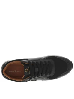 Baskets running noires à talon plat avec des lacets et logo cousu
