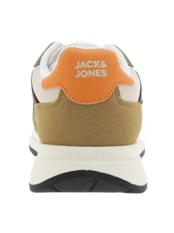 Baskets running vertes avec un talon plat et des lacets tressés