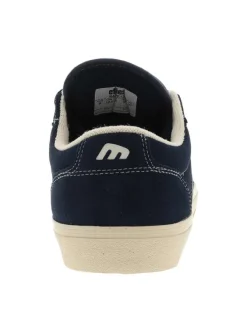Baskets skate en cuir bleu marine avec un talon plat et des lacets