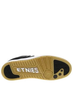 Baskets skate noires avec des talons plat et une languette épaisse