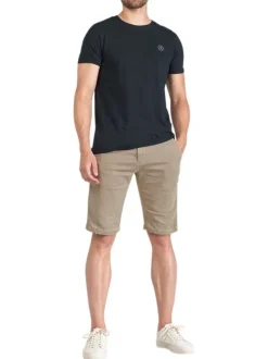 Bermuda chino beige uni avec une coupe regular fit et une taille intermédiaire