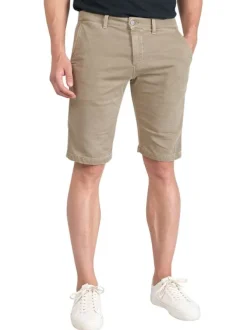 Bermuda chino beige uni avec une coupe regular fit et une taille intermédiaire