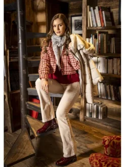 Blazer court rouge fantaisie avec un col polo et des manches longues